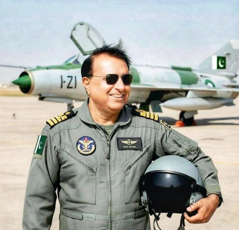 Lt Cdr (r) Suhaib Farooq